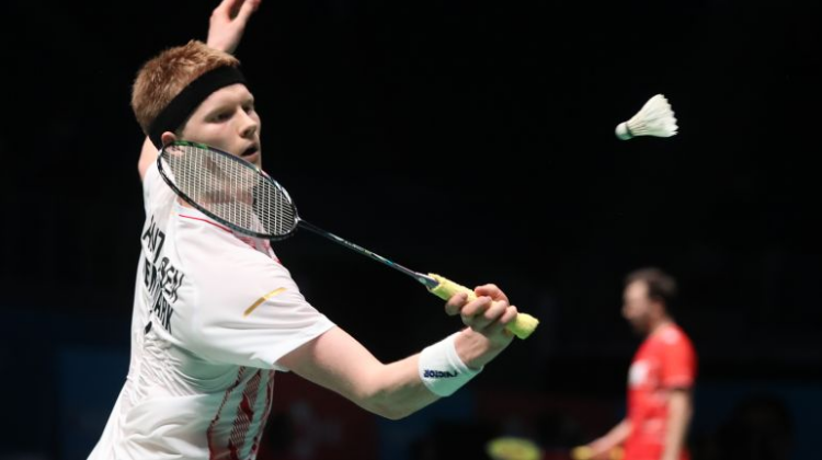 他憑藉出色 他憑藉出色