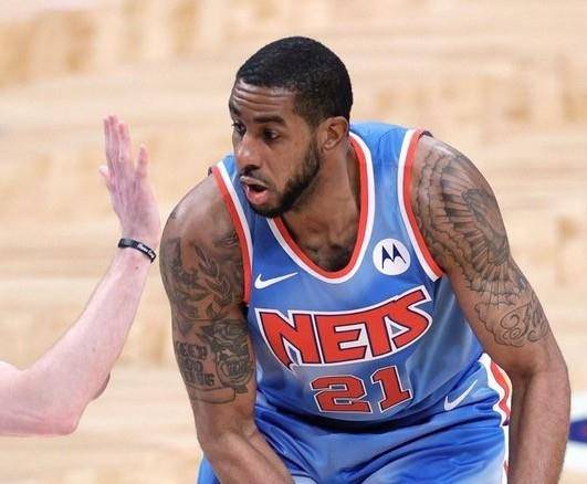 员表现出色 员表现出色